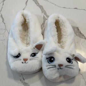White Cat Face Slippers